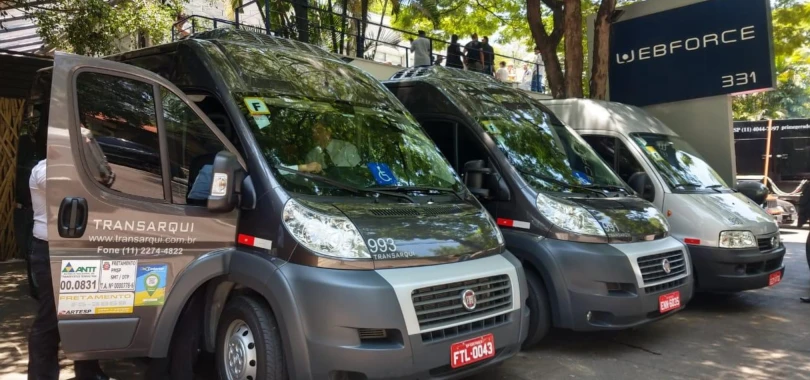 Como escolher a empresa de transporte ideal para eventos corporativos?